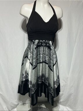 Signature by Sangria Black Halter Dress Patterned Silver Handkerchief Hem Sz 12